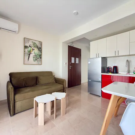 Seample Complex By Horizon Homes 公寓 Ofrínion